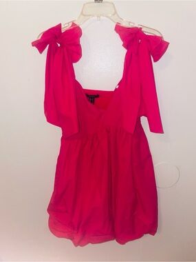 Small Forever 21 Bright Hot Pink Dress with pockets